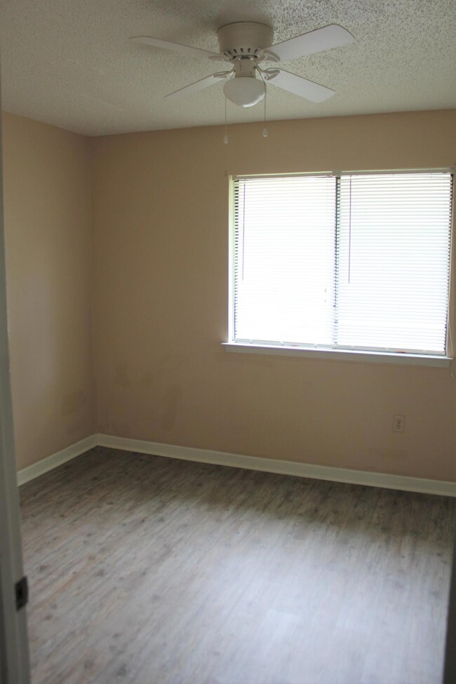 1925 Esplanade St unit A, Navarre, FL 32566 - photo 5