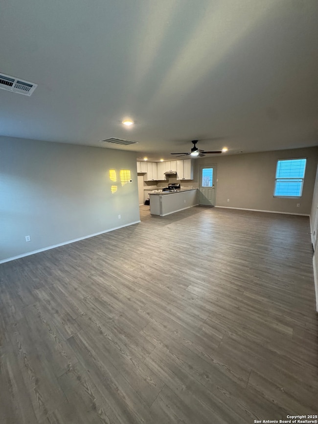 10531 Varmus Dr, Converse, TX 78109 - photo 3