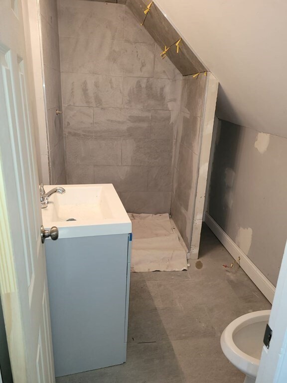 12 1/2 Benefit St unit 1, Worcester, MA 01610 - photo 3