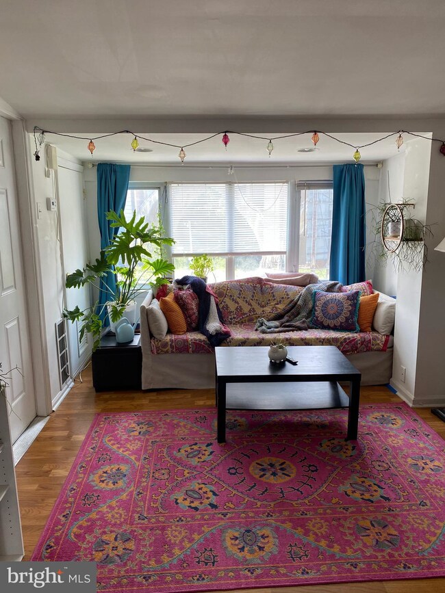 4440 Main St unit 1, Philadelphia, PA 19127 - photo 2