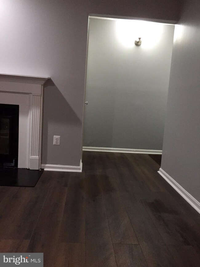 20249 Shipley Terrace unit 5-C-301, Germantown, MD 20874 - photo 2