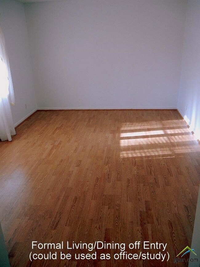 4600 Newcastle Dr, Tyler, TX 75703 - photo 3