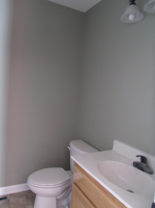 Master bath has a tub/shower combo.