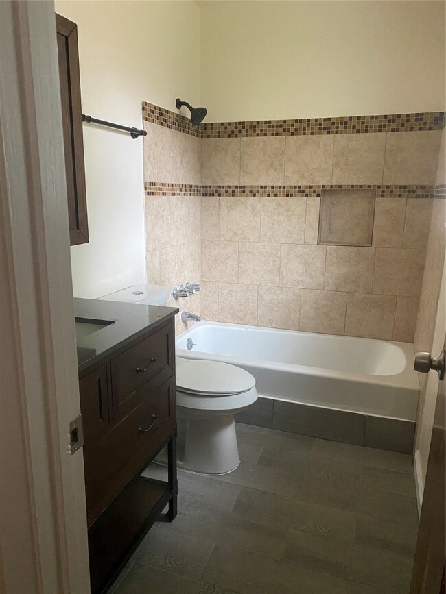 506 Linda Ln, Alvin, TX 77511 - photo 5