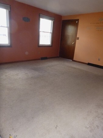 637 Springfield St unit 1, Feeding Hills, MA 01030 - photo 7