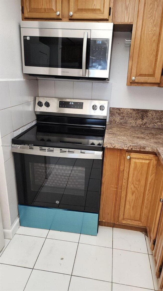New Stove and Microwave