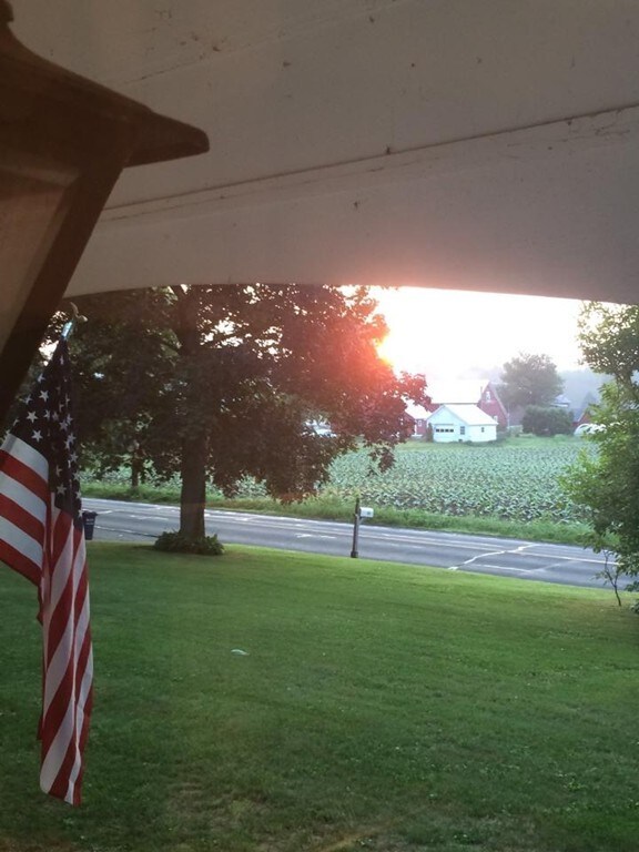 41 Roosevelt St, Hadley, MA 01035 - photo 5