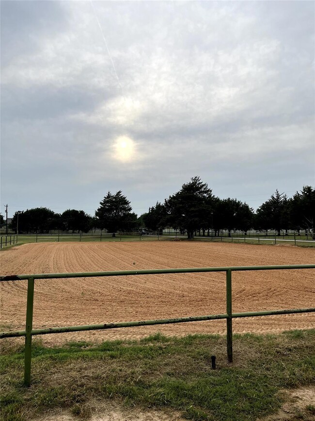 496 Hilltop Dr, Decatur, TX 76234 - photo 2