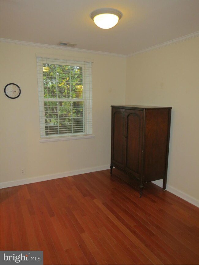 4512 36th St S unit B2, Arlington, VA 22206 - photo 3