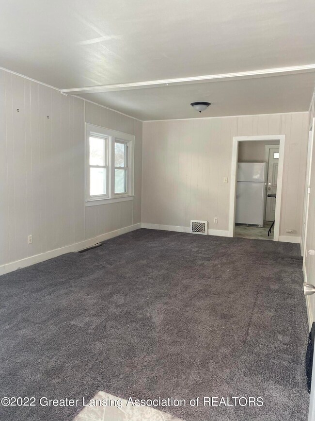 1017 S Holmes St, Lansing, MI 48912 - photo 4