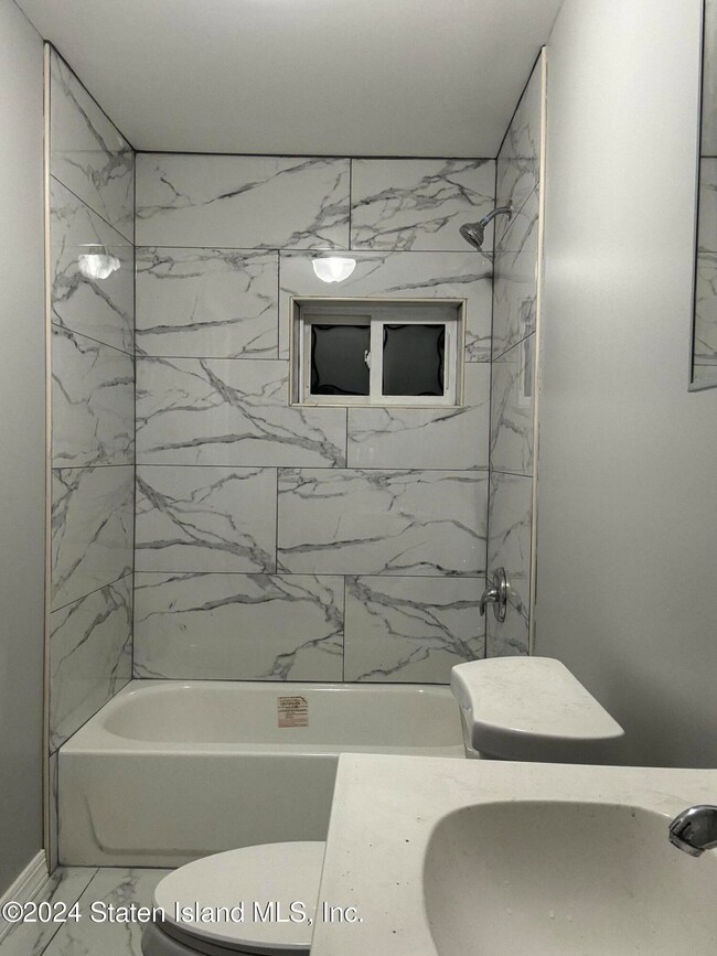 143 Simonson Ave, Staten Island, NY 10303 - photo 4