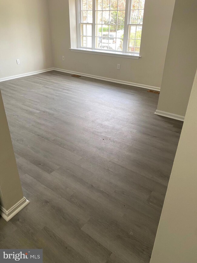 9880 Whiskey Run, Laurel, MD 20723 - photo 6