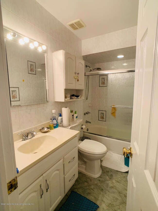 30 XENIA ST 1