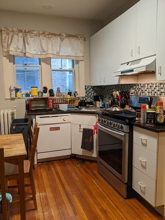 176 Winthrop Rd unit 5, Brookline, MA 02445 - photo 4