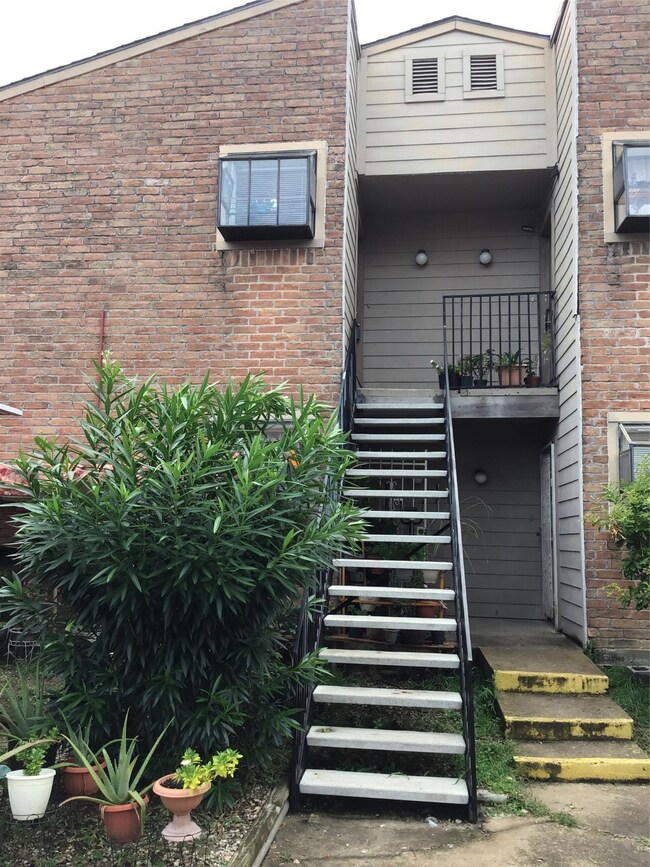 10603 S Wilcrest Dr unit 15, Houston, TX 77099 - photo 3