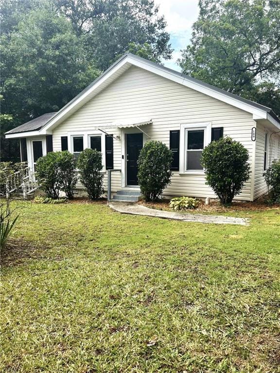 109 Baugh St, Commerce, GA 30529 - photo 2