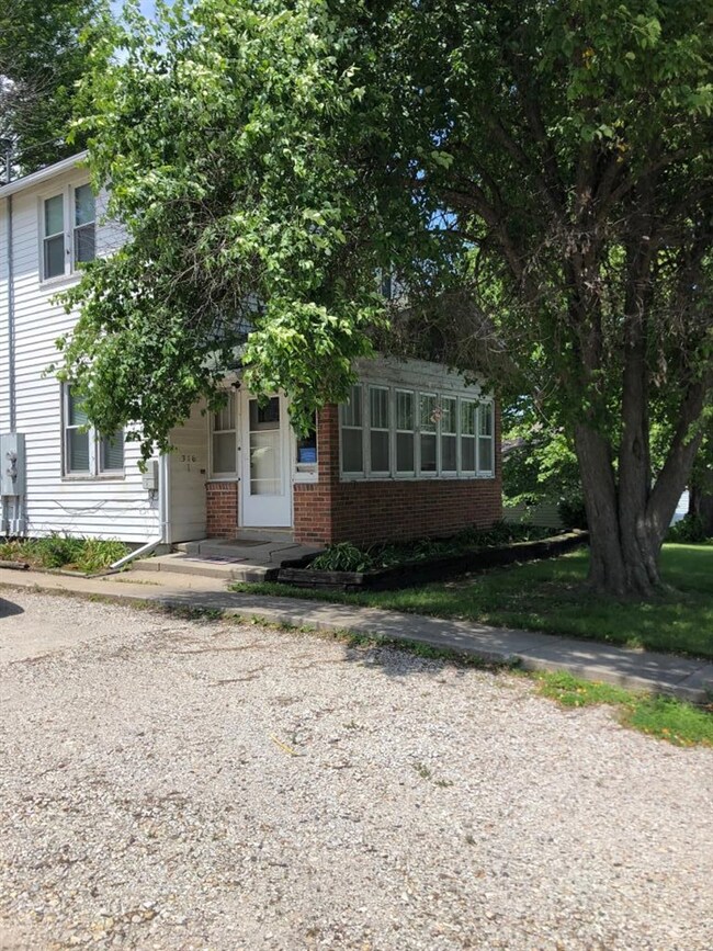 316 N Fillmore St, Osceola, IA 50213 - photo 3