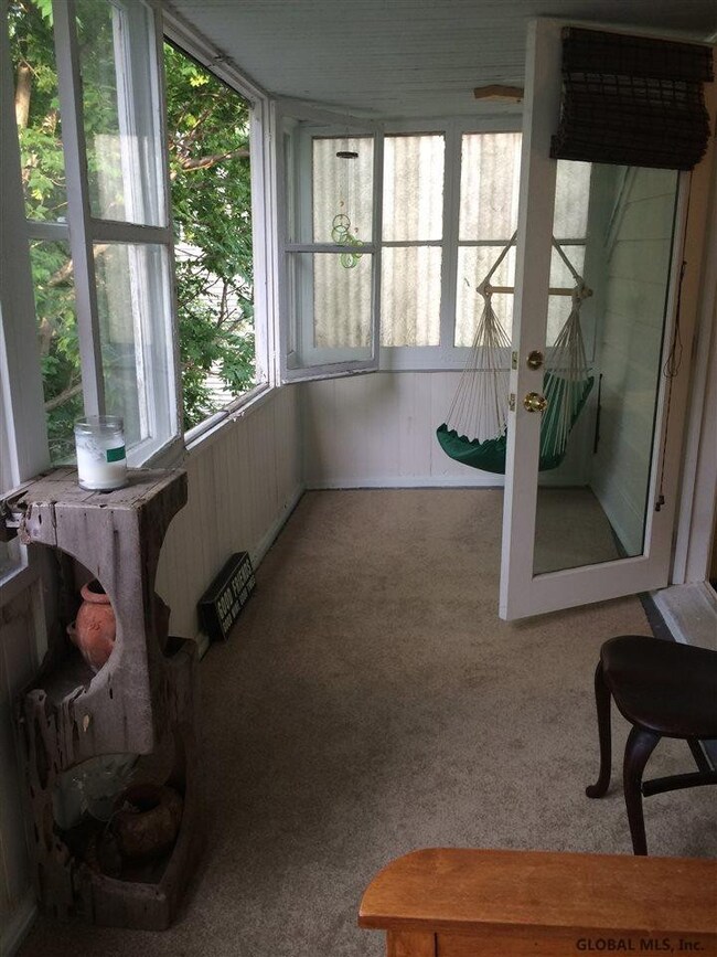 511 Morris St, Albany, NY 12208 - photo 4