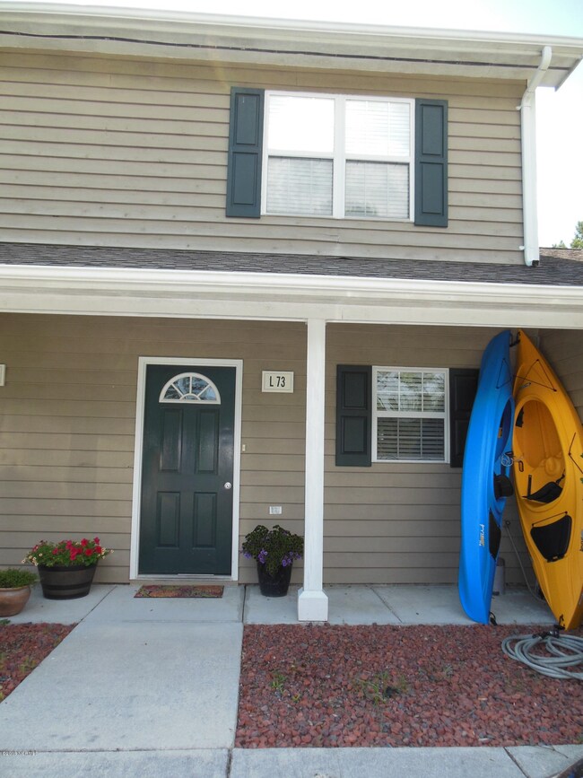 2 Front of townhouse