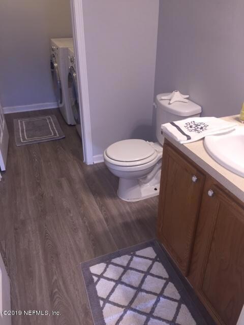 2386 Villanova Cir, Jacksonville, FL 32218 - photo 6