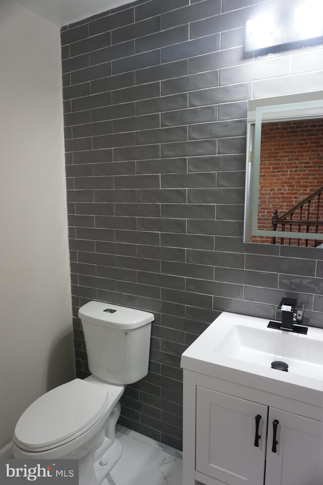 1340 N Fremont Ave, Baltimore, MD 21217 - photo 5