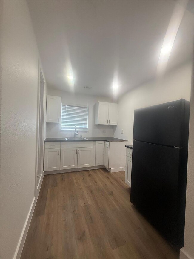 9205 Georgian Dr unit A2, Austin, TX 78753 - photo 7