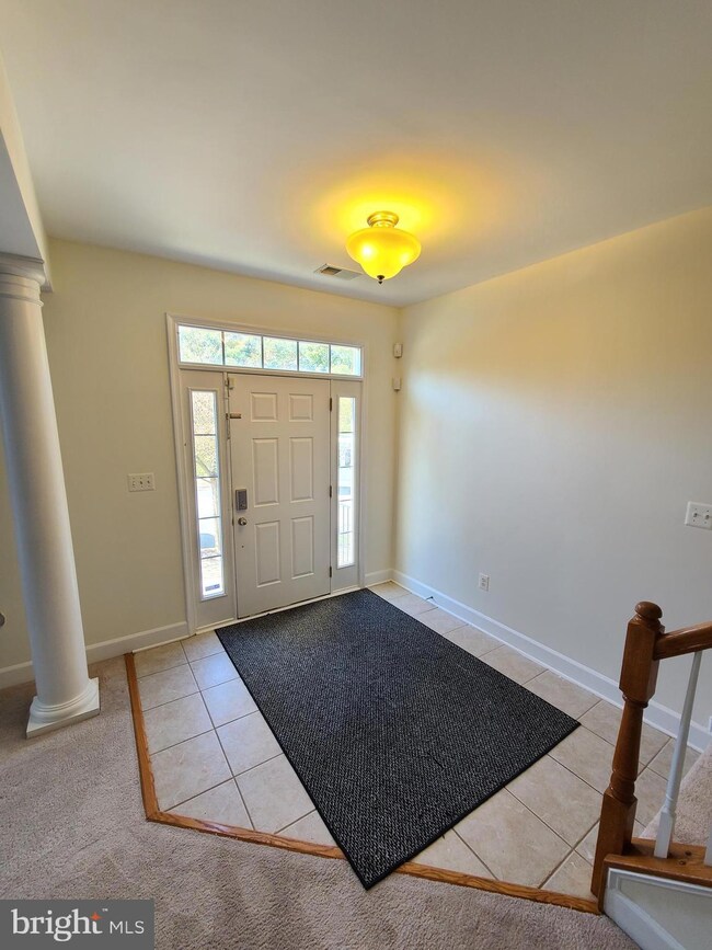 805 Hidden Marsh St, Gaithersburg, MD 20877 - photo 2