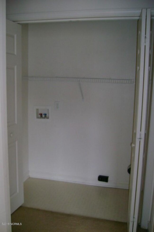 243b Lakewood Dr, Jacksonville, NC 28546 - photo 4