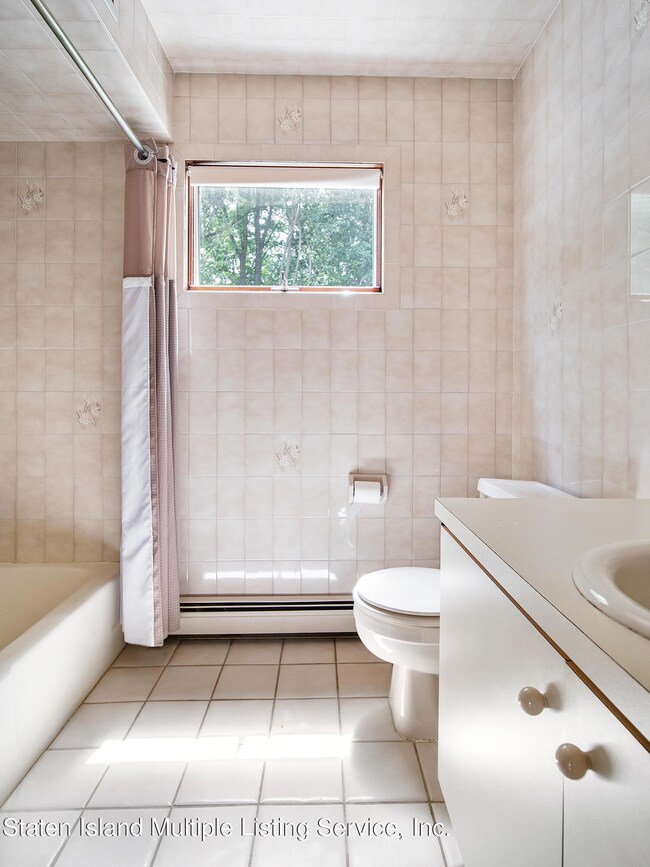 128 Blythe Place, Staten Island, NY 10306 - photo 6