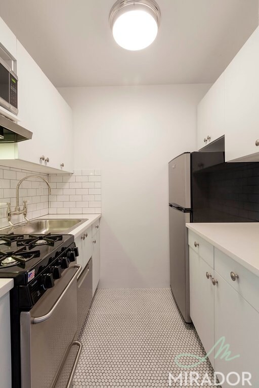 43 W 16th St unit 11D, New York, NY 10011 - photo 6