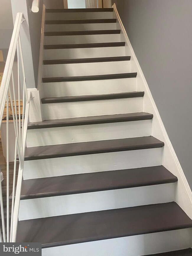 9500 Mazzoni Ave, Lanham, MD 20706 - photo 2