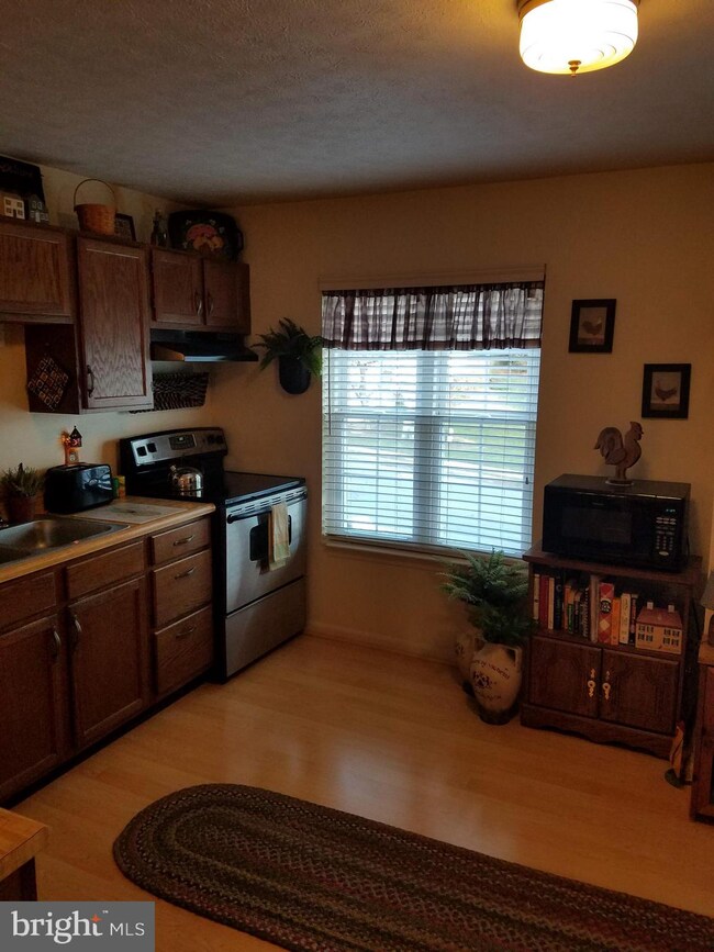 236 Lincoln Ave, Harrisburg, PA 17111 - photo 5