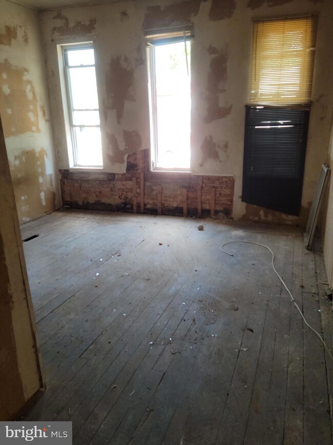 700 Appleton St, Baltimore, MD 21217 - photo 6