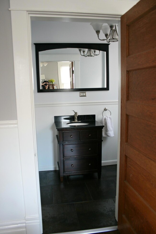 520 N Mulberry St, Logan, OH 43138 - photo 4