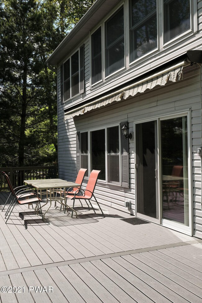 126 Lake In the Clouds Rd, Greentown, PA 18325 - photo 4