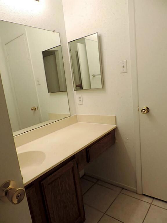 23410 Wintergate Dr, Spring, TX 77373 - photo 5