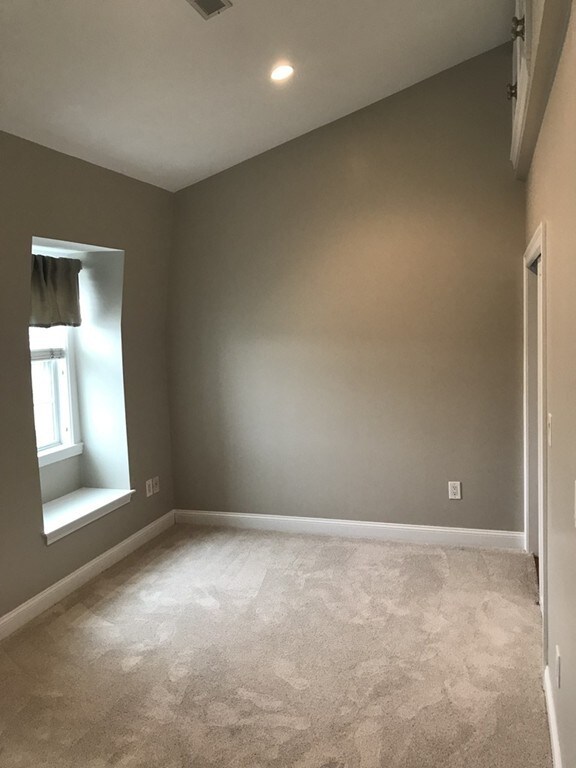 681 E 7th St unit 3, Boston, MA 02127 - photo 4