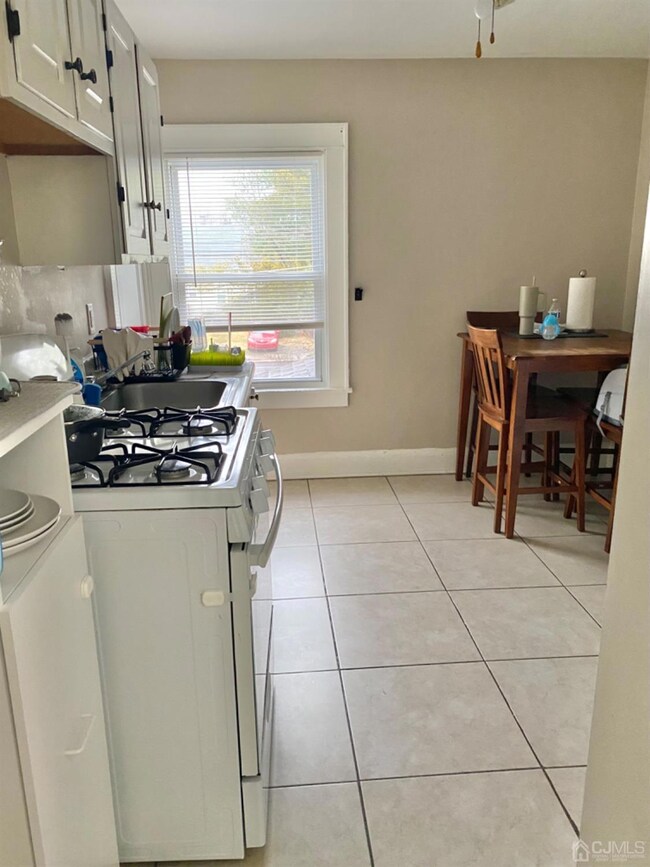 340 Bound Brook Rd, Middlesex, NJ 08846 - photo 2