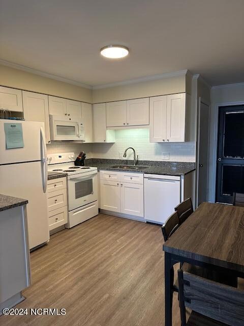 2008 E Fort MacOn Rd unit J-15, Atlantic Beach, NC 28512 - photo 2