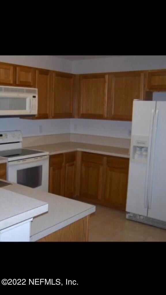 5201 Playpen Dr unit 810, Jacksonville, FL 32210 - photo 4