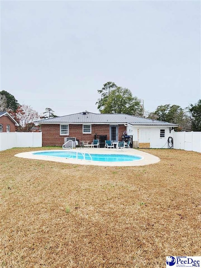 1321 E Washington St, Dillon, SC 29536 - photo 2