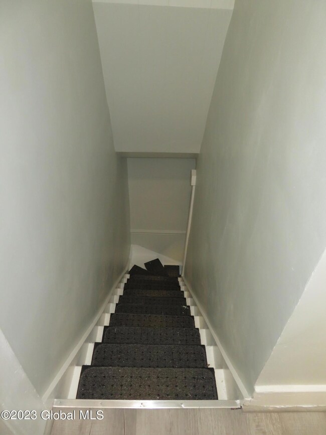 51 Raymo St, Albany, NY 12209 - photo 5