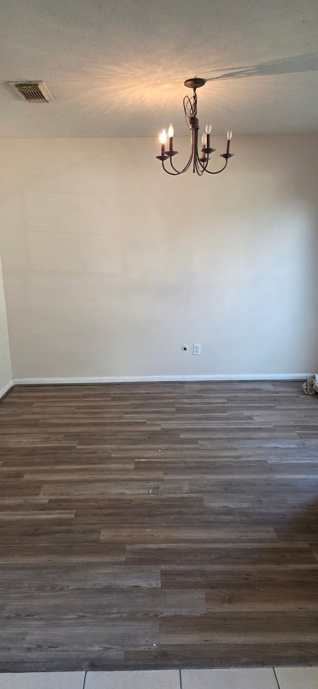 14127 Magnus Ln, Houston, TX 77083 - photo 5