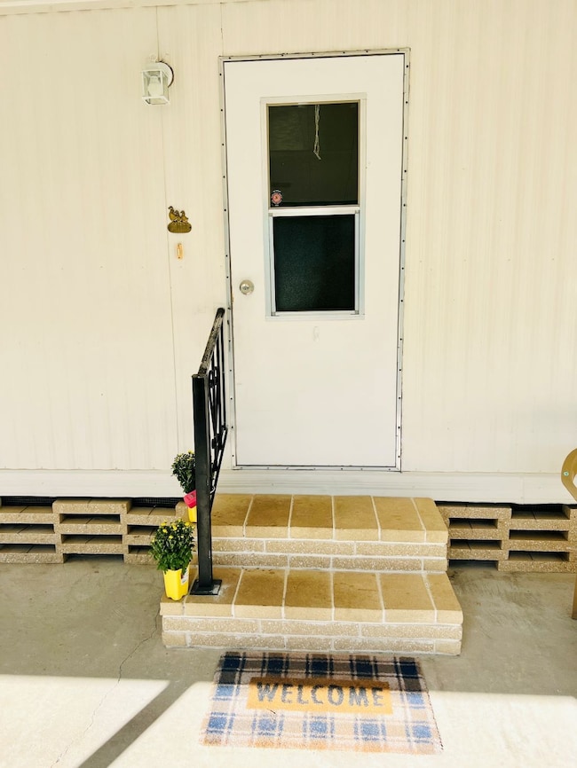 294 Buckeye Blvd, Lakeland, FL 33813 - photo 7