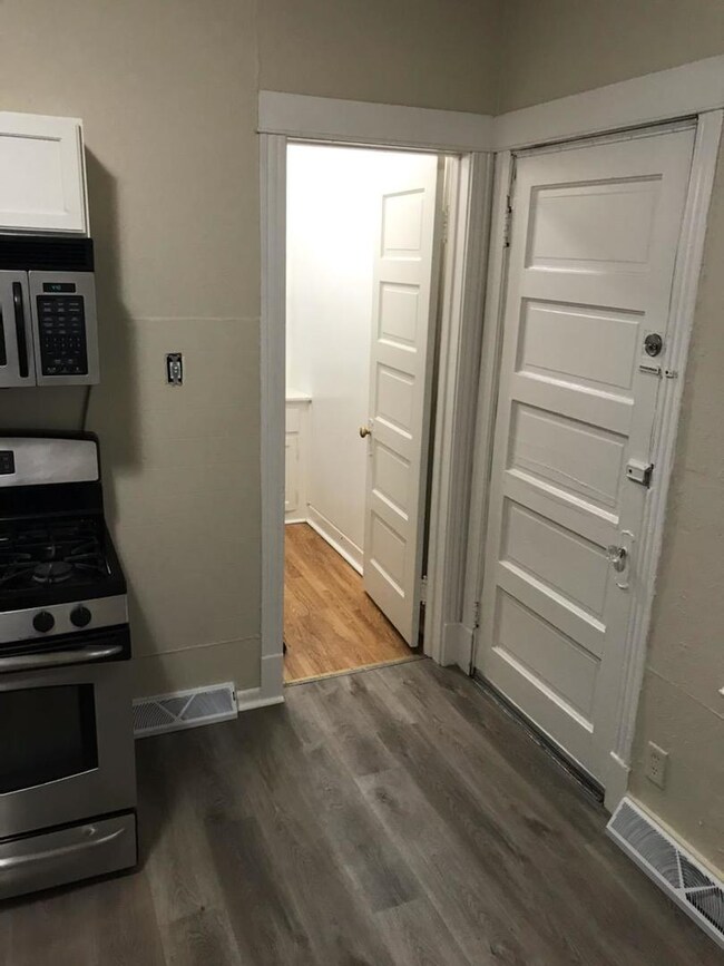 4918 W 29th Place, Cicero, IL 60804 - photo 5