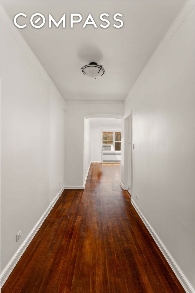 310 W 55th St unit 4K, New York, NY 10019 - photo 5
