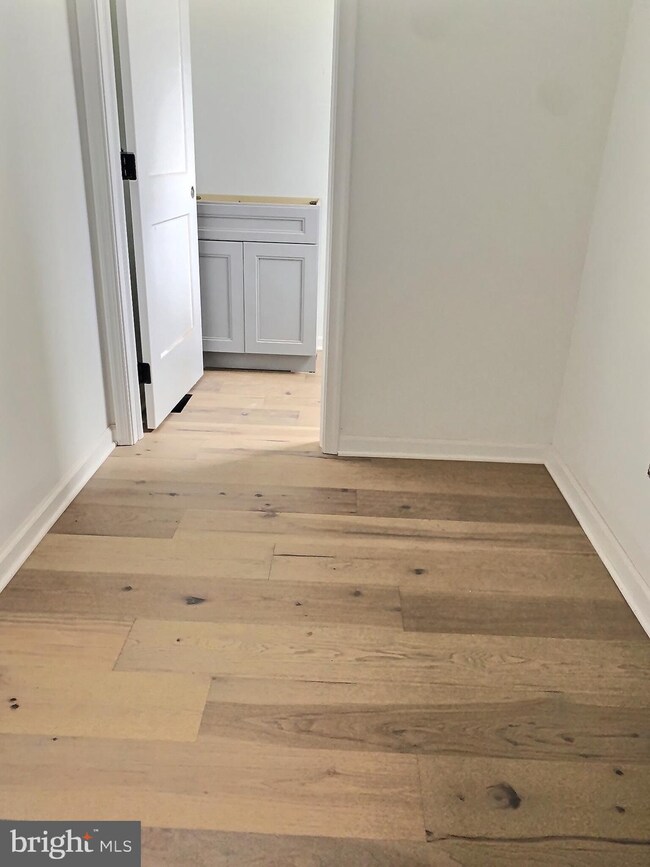 1042 Dickerson Rd, North Wales, PA 19454 - photo 2