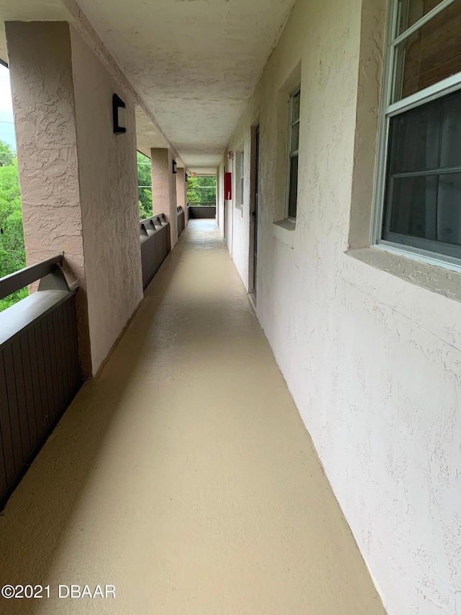 tomoka oakwood covered walkway floor 5 t