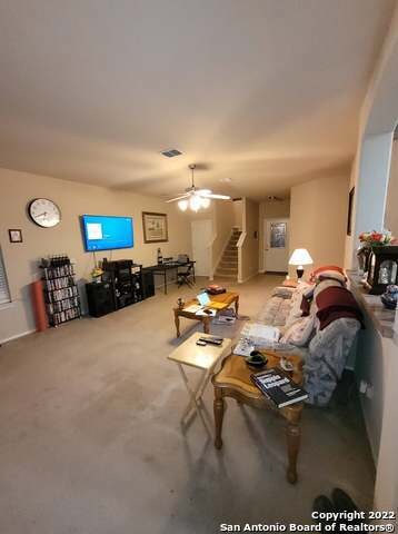 11206 Blue Fax Field, Helotes, TX 78023 - photo 4