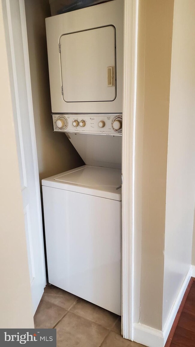 3814 Chesterwood Dr, Silver Spring, MD 20906 - photo 2